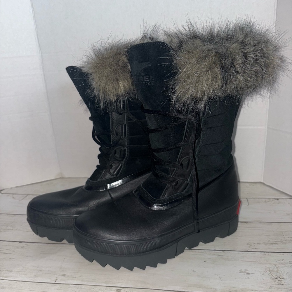 Sorel Women's Joan of Arctic Next Boots in black leather waterproof - pre owned
